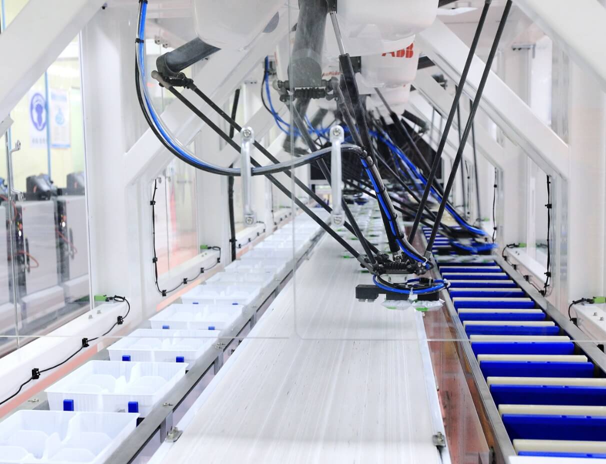 automatizacia vyroby pomocou robotov